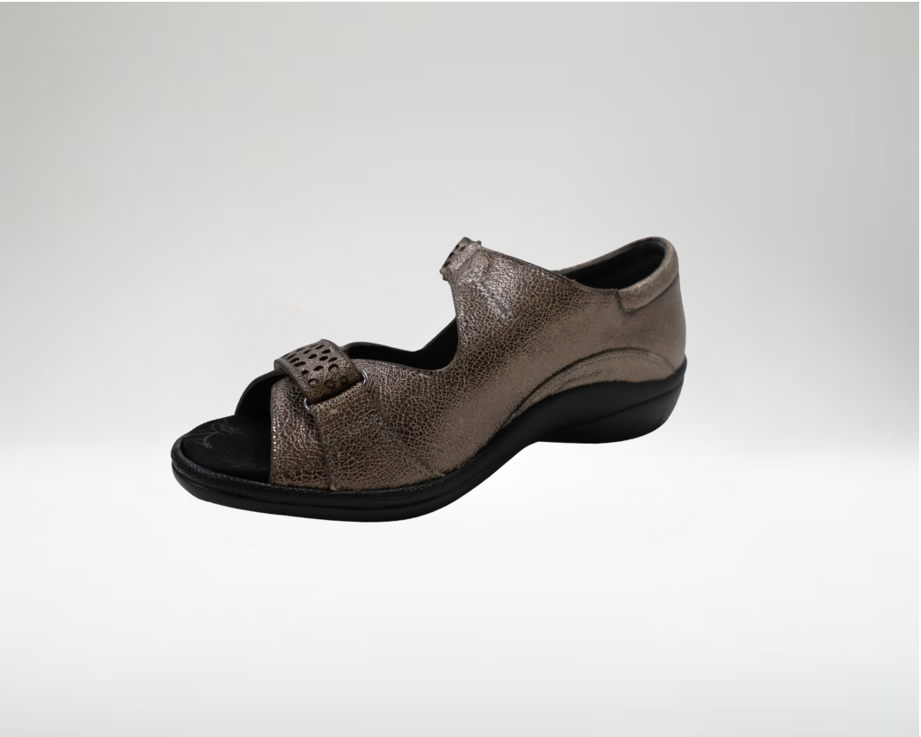Best sandal for elderly women